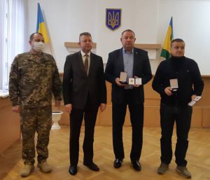 Командування нагородило рокитнівських волонтерів