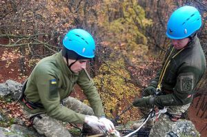 Майбутні офіцери пройшли курс гірської підготовки