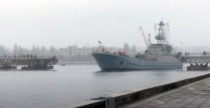Миколаїв: Мости розвели, щоб пропустити корабель