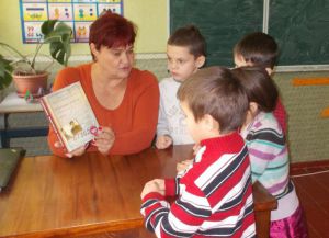 Черкащина: Роздали книжки про Василя Стуса