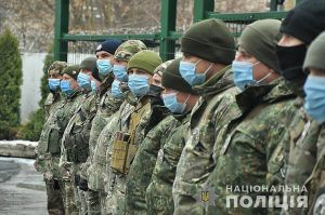 Поліцейські вирушили на Донбас