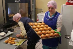 Маріуполь: Благодійна їдальня розробила меню