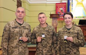 Тепер з погонами