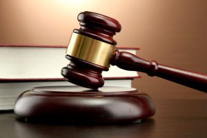 Суд зупинив виконання обов’язків голови Хмельницької облради
