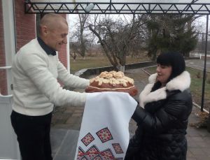 Гуртуються навколо проблем