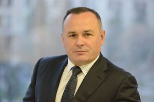 Дотримуватися зобов’язань згідно з Конвенцією МОП і прав людини
