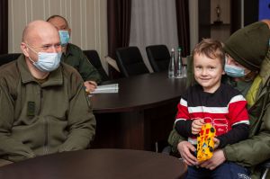 Хмельницький: Не забувають родини загиблих колег