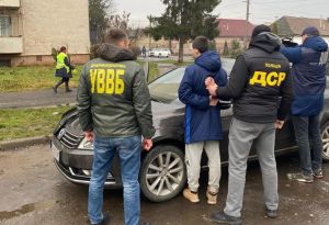Закарпаття: Посадовця  затримали  за сприяння  контрабанді