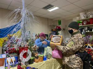 Сєвєродонецьк: Домашні ласощі — на передовій