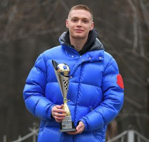 Футбол: Динамівці  поки що працюють удома