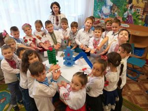 Розвивають кмітливість учнів за допомогою наборів LEGO