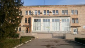 Чому мешканці бояться відчиняти двері новим поштовикам