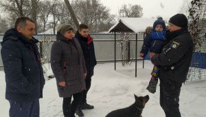 Полтавщина: Поліцейський урятував родину