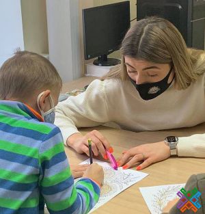 Хмельницький: Маленьких пацієнтів оздоровлюють мистецтвом
