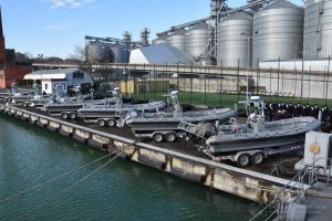Наші військові моряки отримали катери зі США