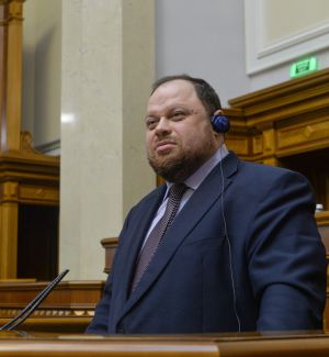 Ухвалено закон про відновлення конкурсів на зайняття посад державної служби