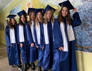 Хмельниччина: Педагогам вручили дипломи магістрів