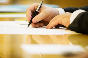 Про внесення змін до Закону України «Про забезпечення комерційного обліку природного газу» щодо перегляду термінів встановлення споживачам лічильників природного газу