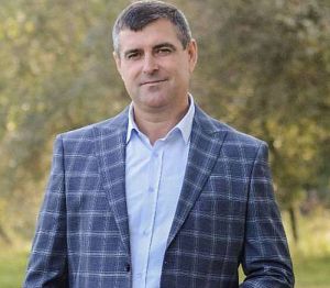 Рівненщина: У Зносичах зберегли господарство, мріють про школу, дитсадок і дороги