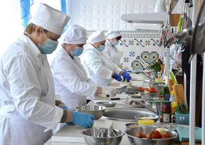 Шкільний обід —  за рецептом Євгена Клопотенка