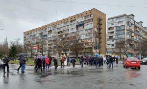 У Києві жителі Оболоні перекрили дорогу