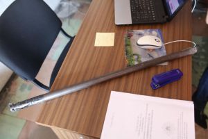 У службових кабінетах поліції виявили лом, лопату, праску...