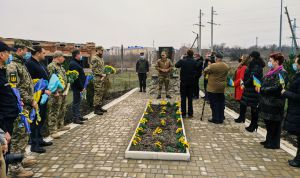 У Слов’янську вшанували пам’ять перших загиблих Героїв АТО