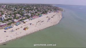 На Херсонщині причепурили азовські пляжі