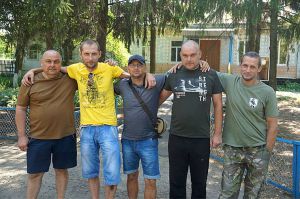 Змінили автомати на томати 