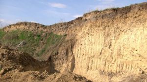 Сумщина: У Шпилівці селяни бояться кар’єру біля хат