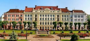 Буковина: В університеті прагнуть виборів
