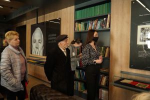 Дніпро: Діаспора подарувала заборонену бібліотеку