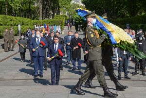 Дмитро Разумков: «Історію треба вчити,  а не підлаштовувати під політичне сьогодення»