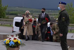 Дмитро Разумков: «Для нас важливо гідно пройти всі випробування, які принесла війна»