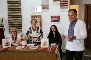 Півтисячі покутських писанок