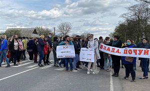 Влада стверджує: дві школи громада не потягне