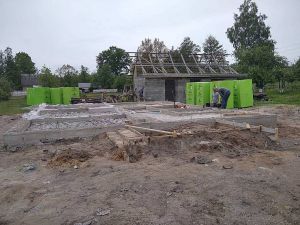 Допомагають погорільцю-«кіборгу» з Лінчина будуватись