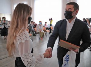 Луганщина: Таланти підтримають матеріально