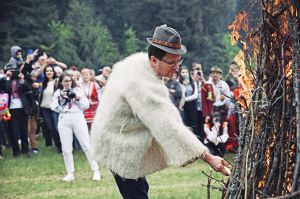 На Закарпатті трембіти запрошували до вівчарської ватри