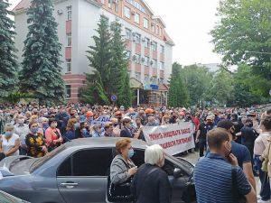 Суми: Прокуратура проти суду, а машинобудівники проти всіх