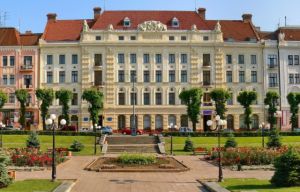 Університет хоче обрати ректора!