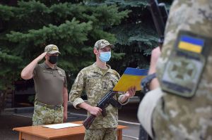 Луганщина: Новобранці присягнули на вірність народу