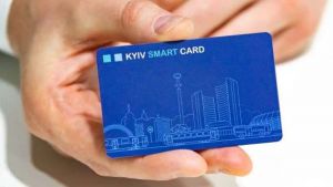 Київ: У транспорт — без паперових квитків