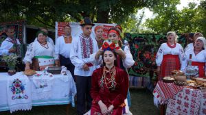 Полтавщина: На велелюдді мили ноги тещі