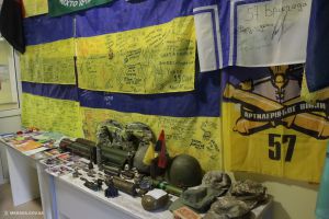 У Миколаєві відкрито експозицію волонтерського посту автовокзалу