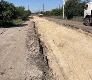 Рівненщина: У Кідрах гуртом «вдарили» по бездоріжжю