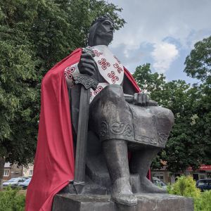 У Володимирі-Волинському вдягнули навіть князів
