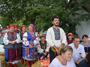 Полтавщина: Під дідовими липами нікому не тісно