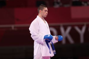 Карате (куміте). Гаруна виграв «бронзу»