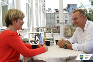 Львів: Підкорювачка найвищих гір завітала на батьківщину